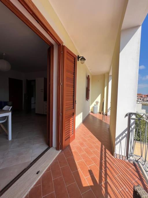 דירות Càbras Residenza Sinis מראה חיצוני תמונה